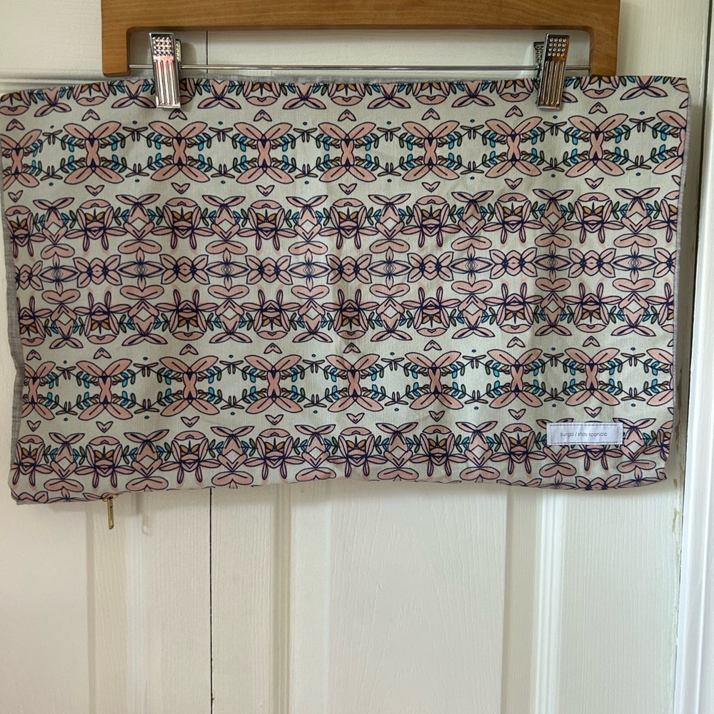 Bunglo Pillow Cover